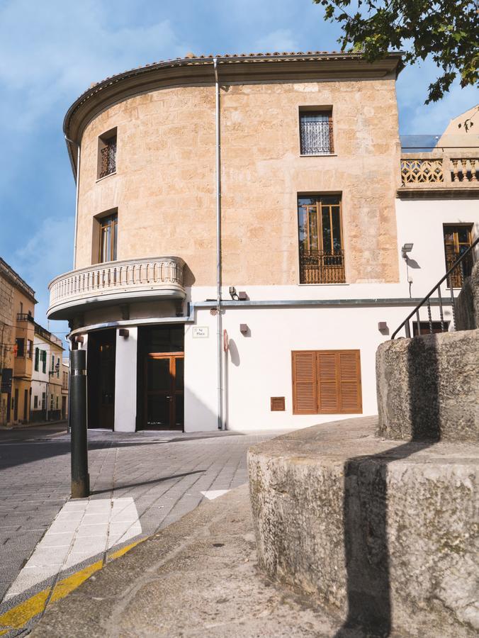 Ti Central Maria Maria De La Salut Luaran gambar